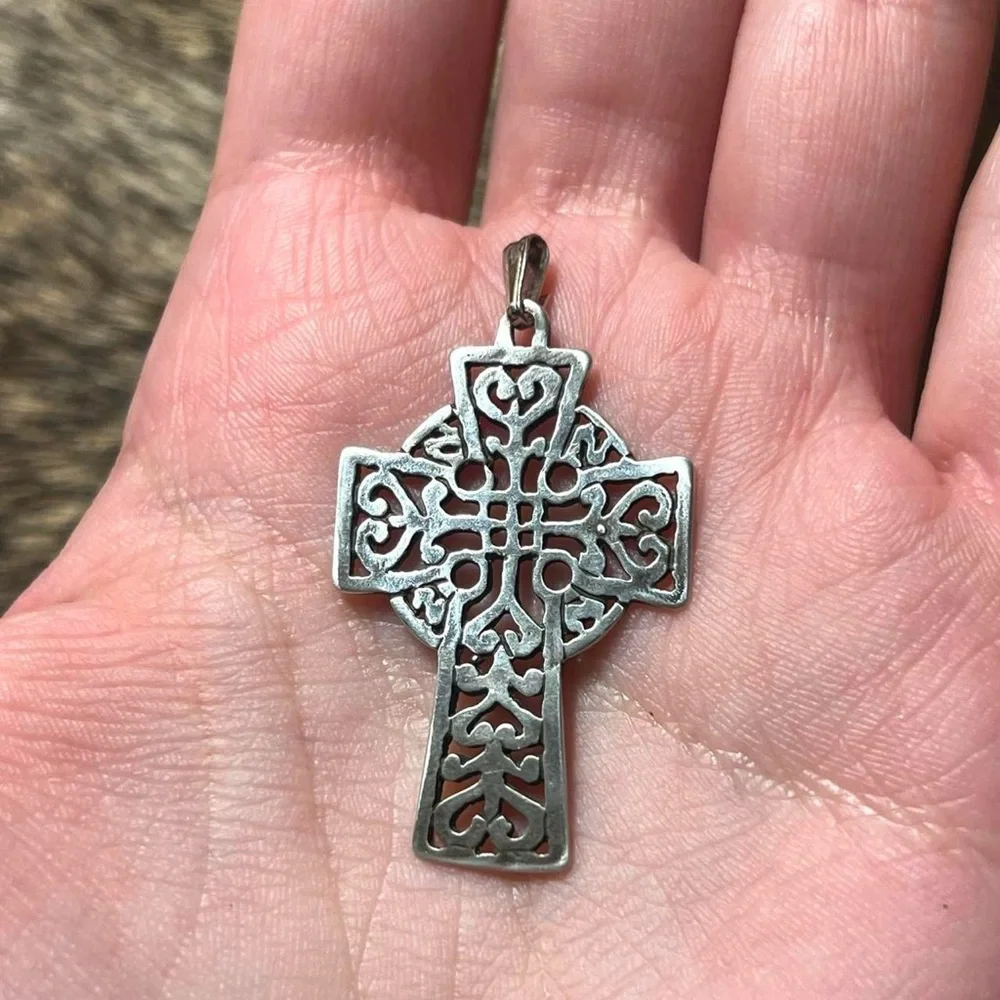 Sterling silver rustic open work Celtic cross pendant - Picture 1 of 3